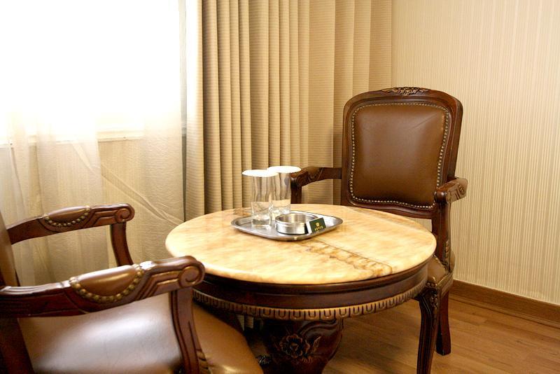 Changwon Olympic Hotel Buitenkant foto