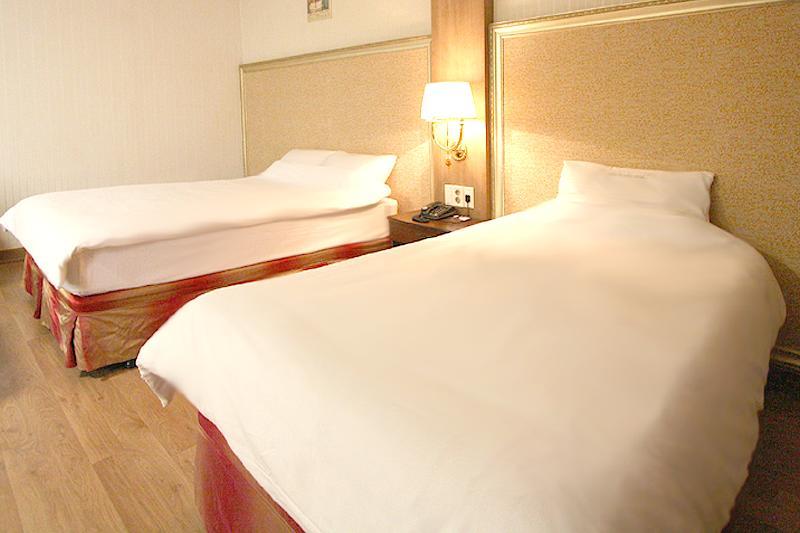 Changwon Olympic Hotel Buitenkant foto
