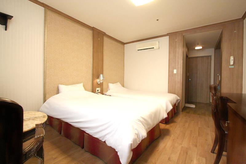 Changwon Olympic Hotel Buitenkant foto